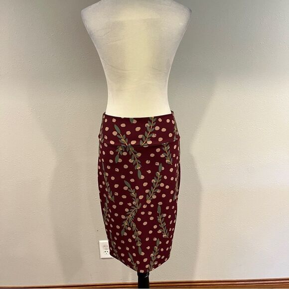 LuLaRoe Leaves Print Cassie Pencil Skirt size medium burgundy color - Picture 4 of 8